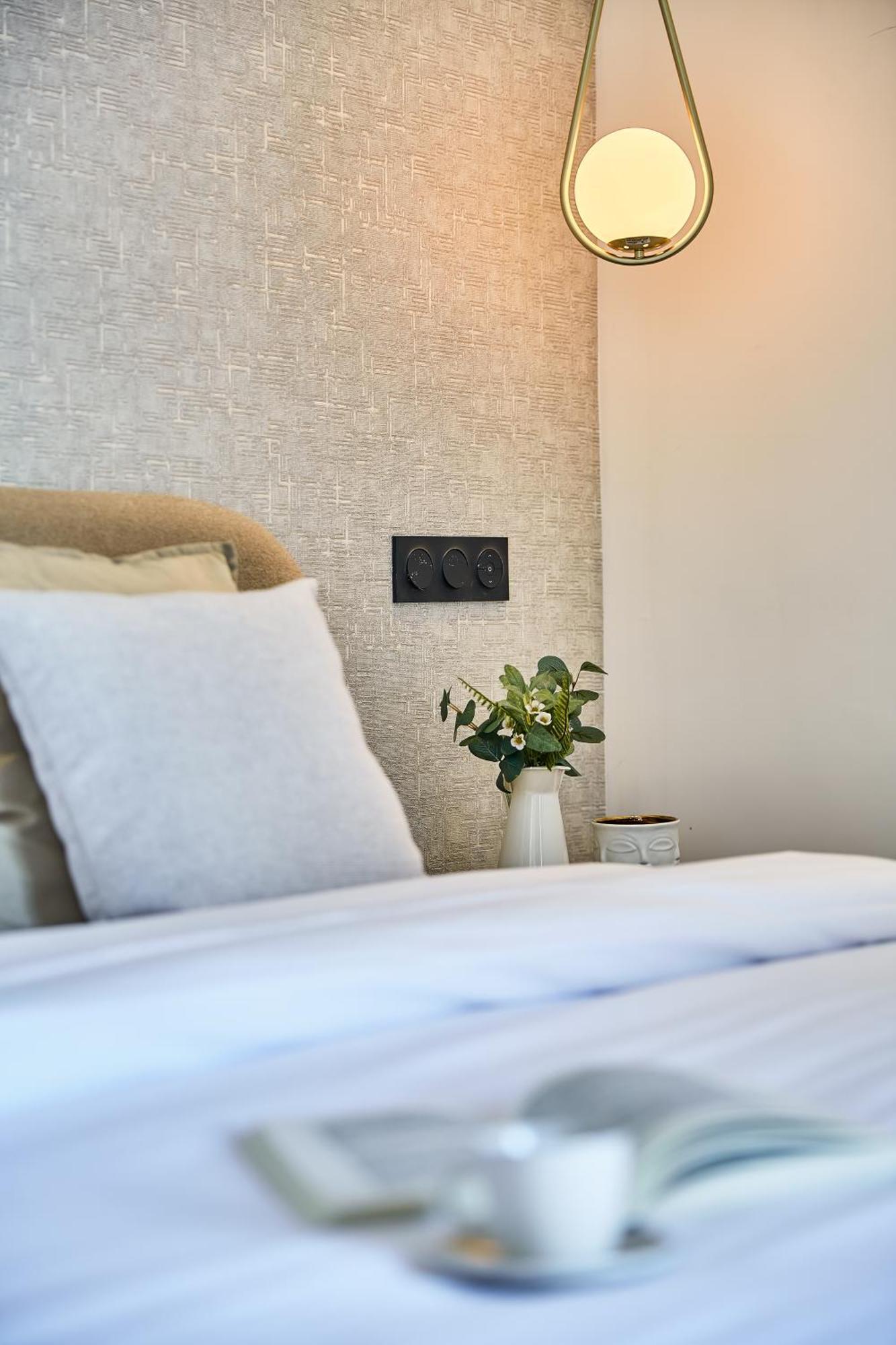 Апартаменты Sleek And Modern 2-Bed Unit In Downtown Casa Касабланка Экстерьер фото