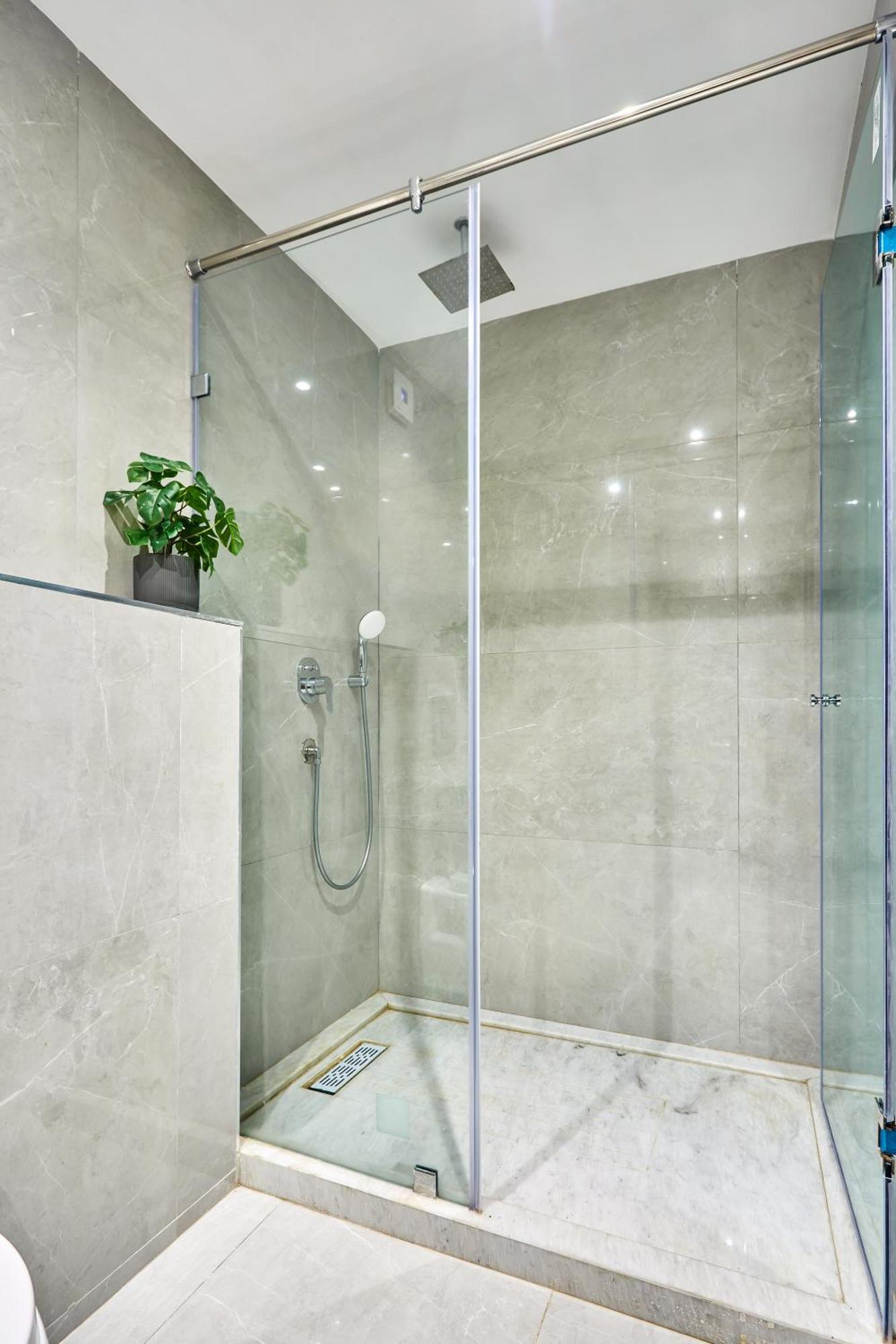 Апартаменты Sleek And Modern 2-Bed Unit In Downtown Casa Касабланка Экстерьер фото