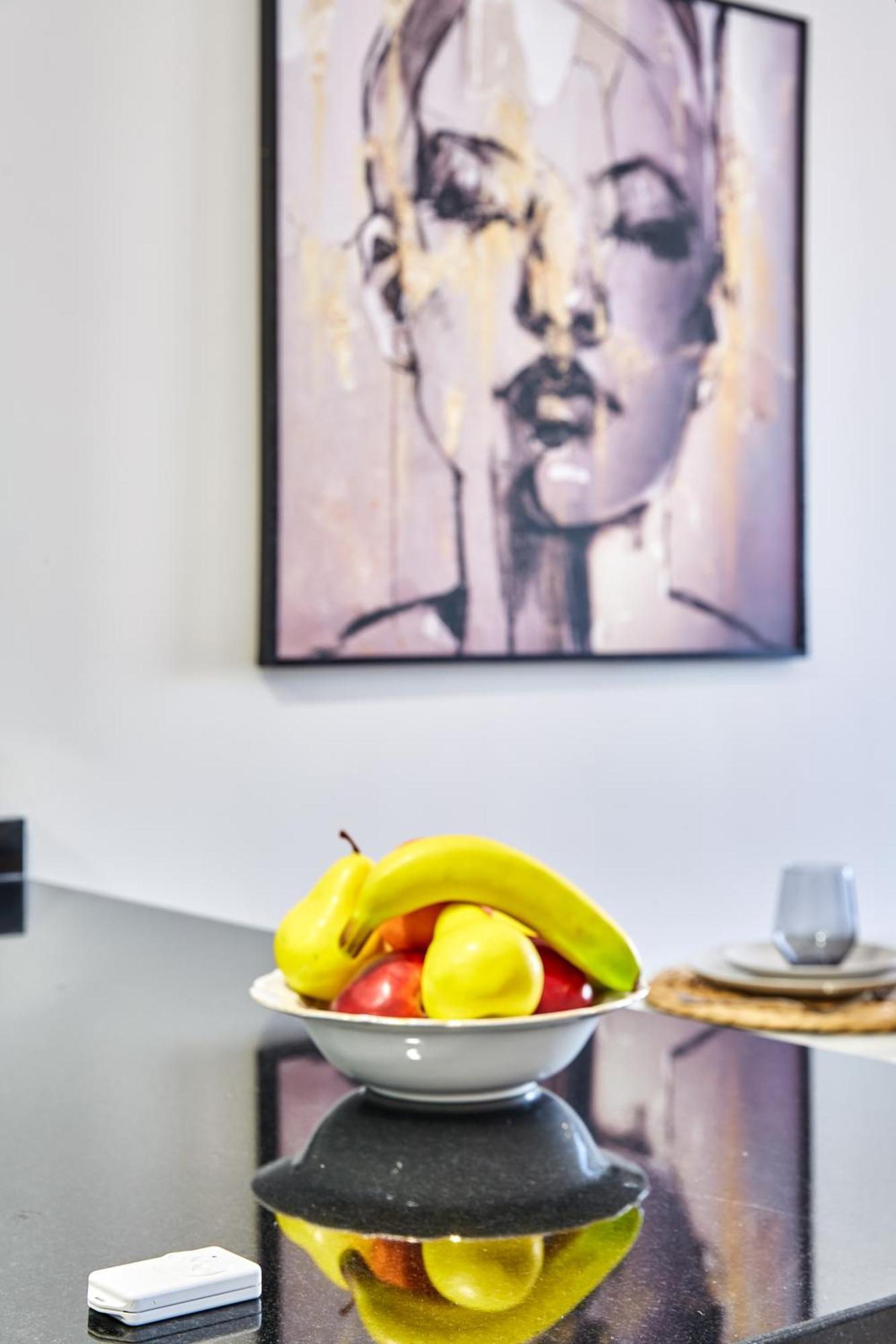 Апартаменты Sleek And Modern 2-Bed Unit In Downtown Casa Касабланка Экстерьер фото